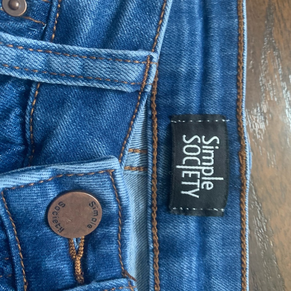 SIMPLE SOCIETY MIDRISE DISTRESS JEANS - Picture 3 of 7